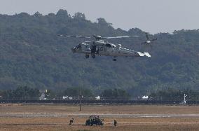 Z-20 Perform at Air Show in Zhuhai