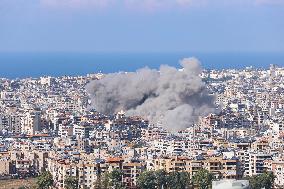 Israel Pounds Beirut Suburbs With Heavy Daytime Airstrikes