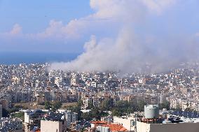 Israel Pounds Beirut Suburbs With Heavy Daytime Airstrikes