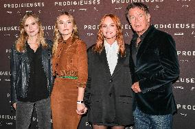 Preview of the film PRODIGIEUSES in Paris FA