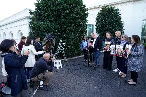 Hostage families at the White House - Washington