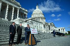 Congress Returns To Capitol Hill After Election Recess - Washington