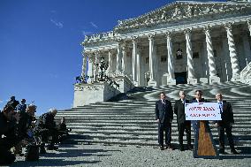 Congress Returns To Capitol Hill After Election Recess - Washington