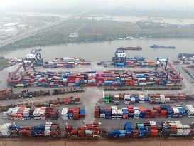 Beijing-Hangzhou Grand Canal Port Logistics Group in Huai 'an