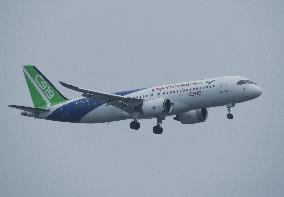 Aircraft C919 Perform at 2024 Zhuhai  Air Show