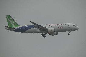 Aircraft C919 Perform at 2024 Zhuhai  Air Show