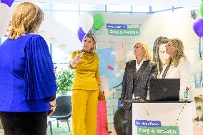 Queen Maxima At Healthcare Institution Ipse De Bruggen - Netherlands