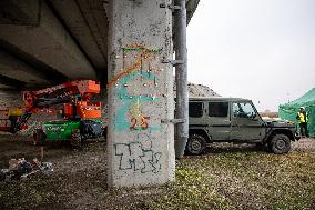 Preparations for the demolition of the Kanama Viaduct