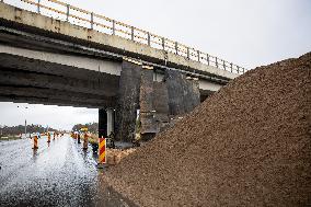 Preparations for the demolition of the Kanama Viaduct