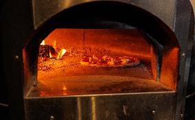 Pizza oven