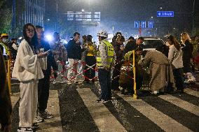 Night Markets Promote Consumption in Nanjing