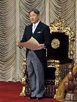 Japan emperor at parliament