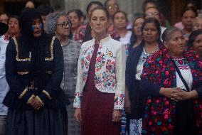 Claudia Sheinbaum, President Of Mexico, Announces The Next Meeting Of Mexican Textile Art At The Los Pinos Cultural Complex