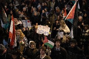 Several Thousand People In Paris Against The ''Israel Is Forever'' Gala