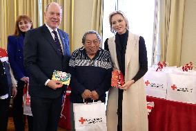 Red Cross Gifts Distribution - Monte-Carlo