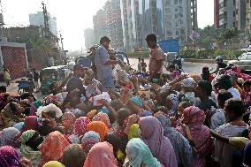 Food Distribution in Dhaka - India