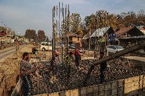 Daily Life In Kashmir