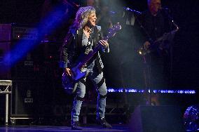 Suzi Quatro Performing Live At The London Palladium