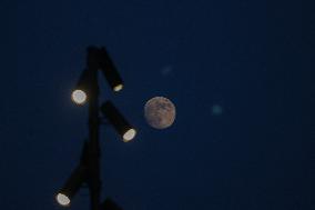 Moon Rises In Srinagar