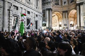 The Mexican Parade For The Dia De Muertos Celebrations In Milan