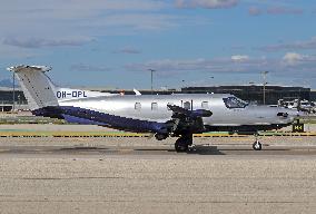 Barcelona airport aircraft on the runway