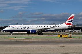 Barcelona airport aircraft on the runway