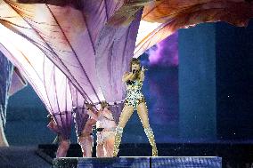 Taylor Swift Performs - Toronto