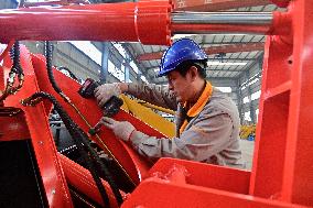 Loader Manufacturing Enterprise in Qingzhou