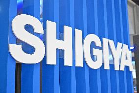 Signboards and logos for SHIGIYA PRECISION MACHINERY MFG.