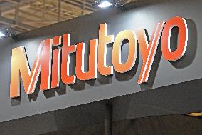 Mitutoyo signboard, logo