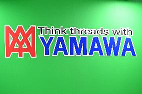 Yamanwa Seisakusho signage and logo