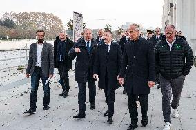 Gil Averous Visits Alfred Nakache Pool Facilities - Toulouse