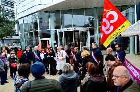 Press Conference in Front of Sanofi Gentilly Against the Closure of The Site