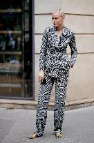 PFW - Akris Street Style