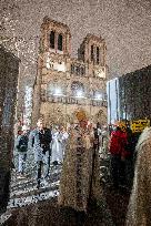 Notre Dame de Paris forecourt - Paris