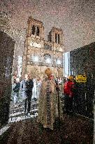 Notre Dame de Paris forecourt - Paris