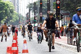 Avenida Paulista Open To Pedestrians This Friday (November 15)