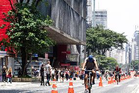 Avenida Paulista Open To Pedestrians This Friday (November 15)