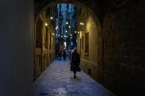 Daily Life In Downtown Barcelona, Spain