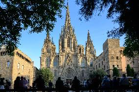 Daily Life In Downtown Barcelona, Spain