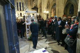 The Return To Notre-Dame In Paris Of The "Vierge à L'Enfant" Statue