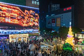 A 17-meter-high LED Christmas Tree in Chongqing