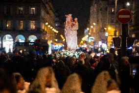 Notre Dame's Virgin Mary Statue Returned To Cathedral - Paris