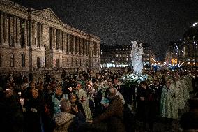 Notre Dame's Virgin Mary Statue Returned To Cathedral - Paris