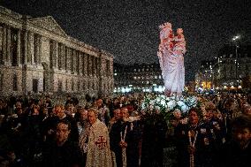 Notre Dame's Virgin Mary Statue Returned To Cathedral - Paris