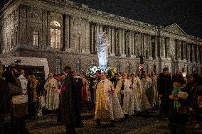 Notre Dame's Virgin Mary Statue Returned To Cathedral - Paris