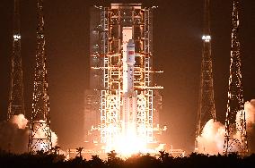 China Launches Cargo Spacecraft Tianzhou-8