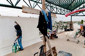 Tribute to the victims of the DANA Storm on Solidarity Bridge - Valencia