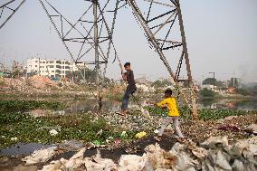 Daily Life In Dhaka