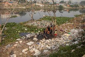 Daily Life In Dhaka